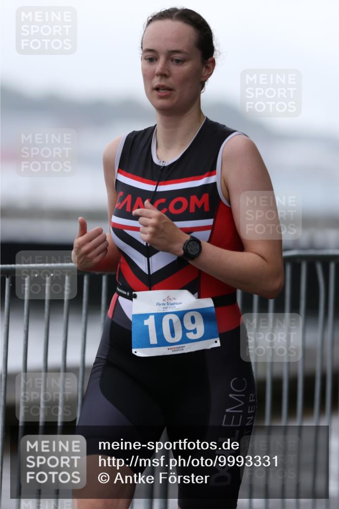 16.08.2026 - KN Förde Triathlon 2026 Antke Förster http://msf.ph/oto/9993331 16.08.2026 10:08:59 Laufen  meine-sportfotos.de