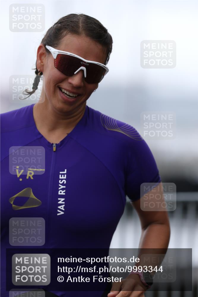 16.08.2026 - KN Förde Triathlon 2026 Antke Förster http://msf.ph/oto/9993344 16.08.2026 10:09:12 Laufen  meine-sportfotos.de