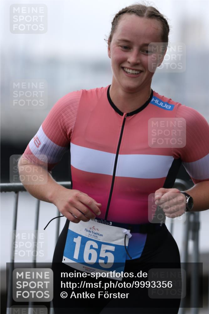 16.08.2026 - KN Förde Triathlon 2026 Antke Förster http://msf.ph/oto/9993356 16.08.2026 10:09:31 Laufen  meine-sportfotos.de