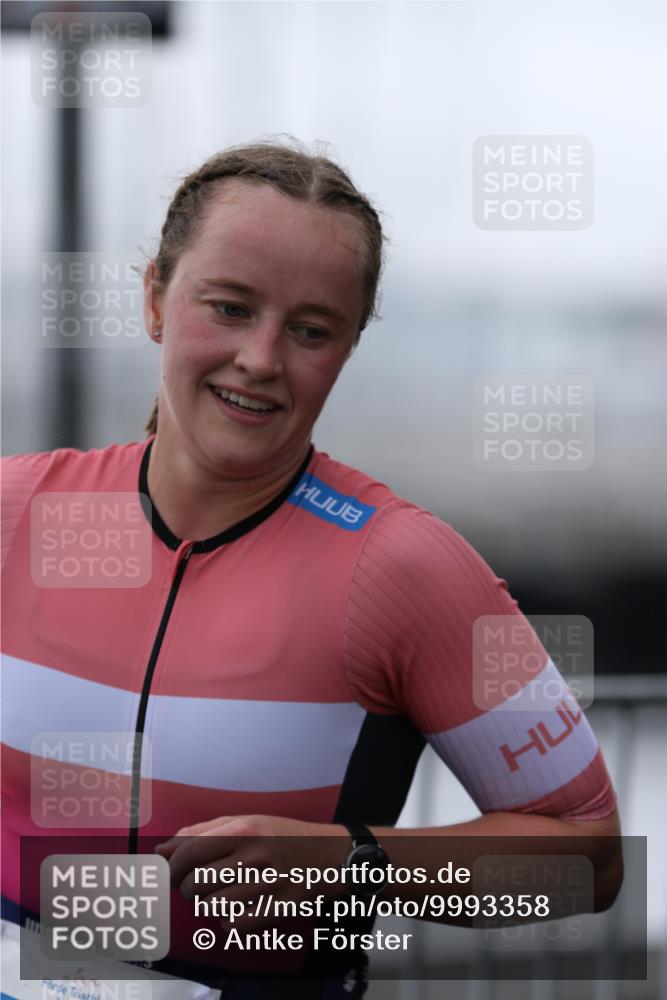 16.08.2026 - KN Förde Triathlon 2026 Antke Förster http://msf.ph/oto/9993358 16.08.2026 10:09:32 Laufen  meine-sportfotos.de