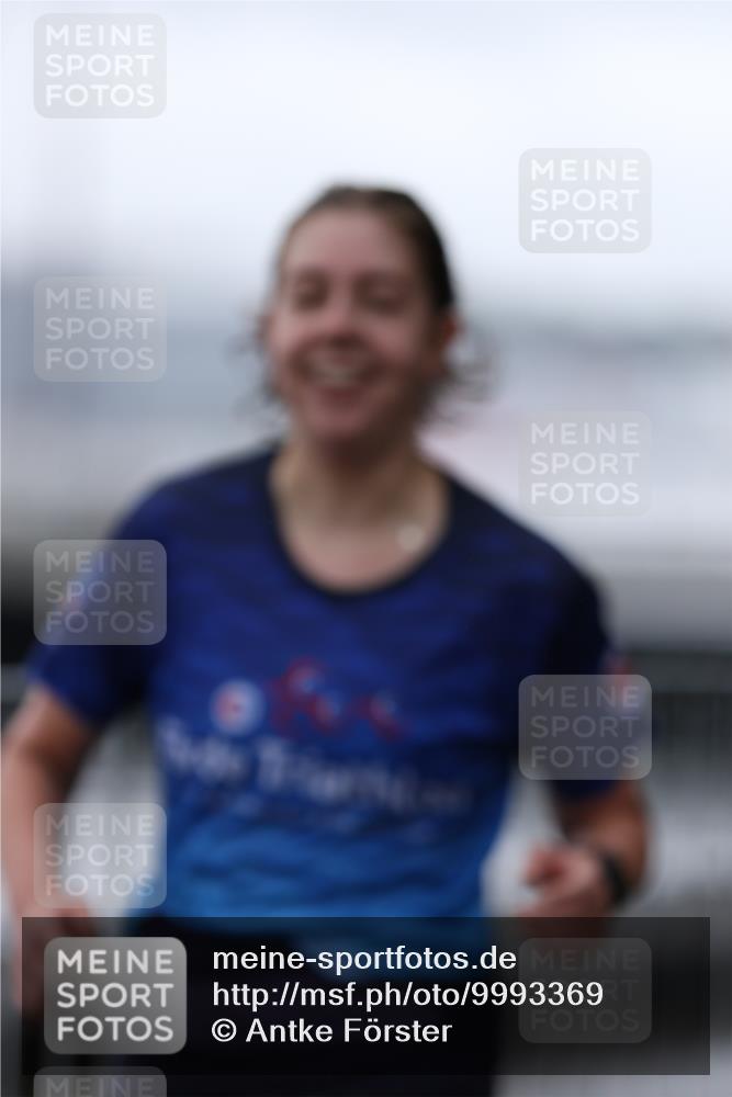 16.08.2026 - KN Förde Triathlon 2026 Antke Förster http://msf.ph/oto/9993369 16.08.2026 10:09:54 Laufen  meine-sportfotos.de