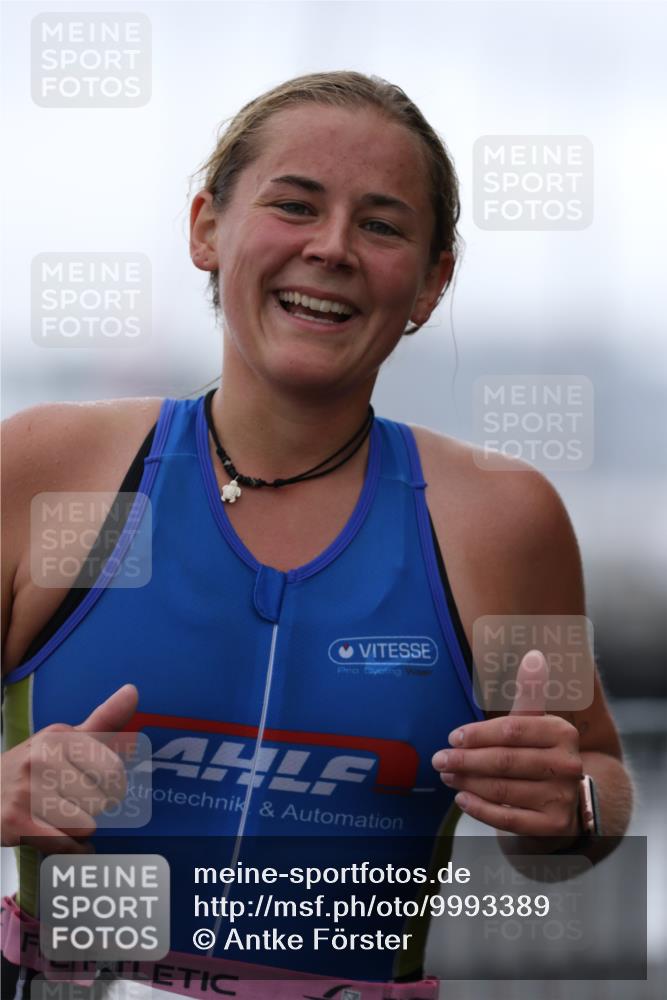 16.08.2026 - KN Förde Triathlon 2026 Antke Förster http://msf.ph/oto/9993389 16.08.2026 10:10:07 Laufen  meine-sportfotos.de