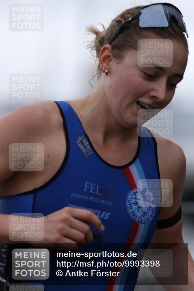 16.08.2026 - KN Förde Triathlon 2026 Antke Förster http://msf.ph/oto/9993398 16.08.2026 10:10:15 Laufen  meine-sportfotos.de