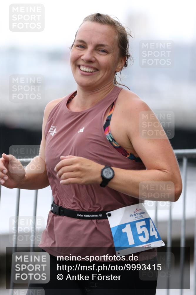 16.08.2026 - KN Förde Triathlon 2026 Antke Förster http://msf.ph/oto/9993415 16.08.2026 10:10:38 Laufen  meine-sportfotos.de