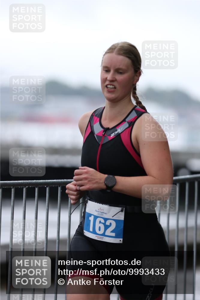 16.08.2026 - KN Förde Triathlon 2026 Antke Förster http://msf.ph/oto/9993433 16.08.2026 10:11:05 Laufen  meine-sportfotos.de