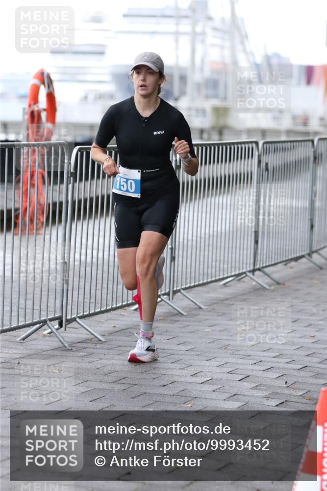 16.08.2026 - KN Förde Triathlon 2026 Antke Förster http://msf.ph/oto/9993452 16.08.2026 10:11:21 Laufen  meine-sportfotos.de