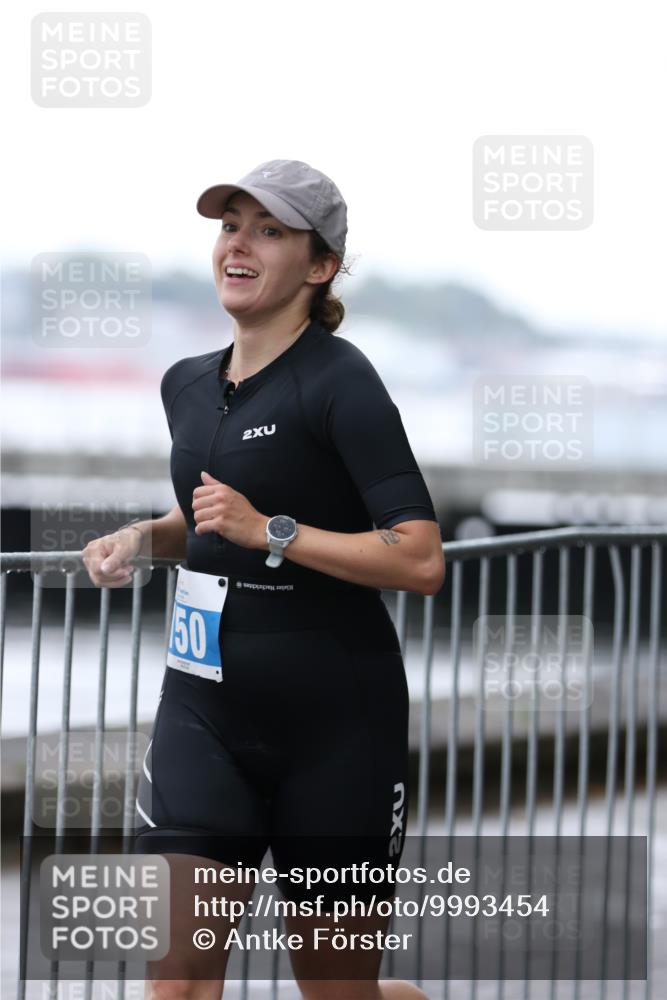 16.08.2026 - KN Förde Triathlon 2026 Antke Förster http://msf.ph/oto/9993454 16.08.2026 10:11:22 Laufen  meine-sportfotos.de
