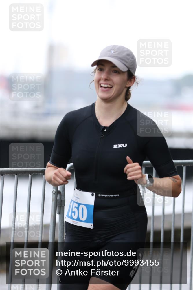 16.08.2026 - KN Förde Triathlon 2026 Antke Förster http://msf.ph/oto/9993455 16.08.2026 10:11:22 Laufen  meine-sportfotos.de