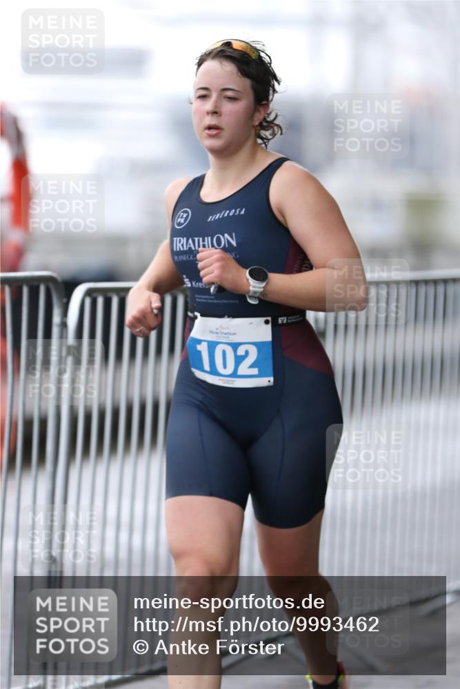 16.08.2026 - KN Förde Triathlon 2026 Antke Förster http://msf.ph/oto/9993462 16.08.2026 10:11:29 Laufen  meine-sportfotos.de