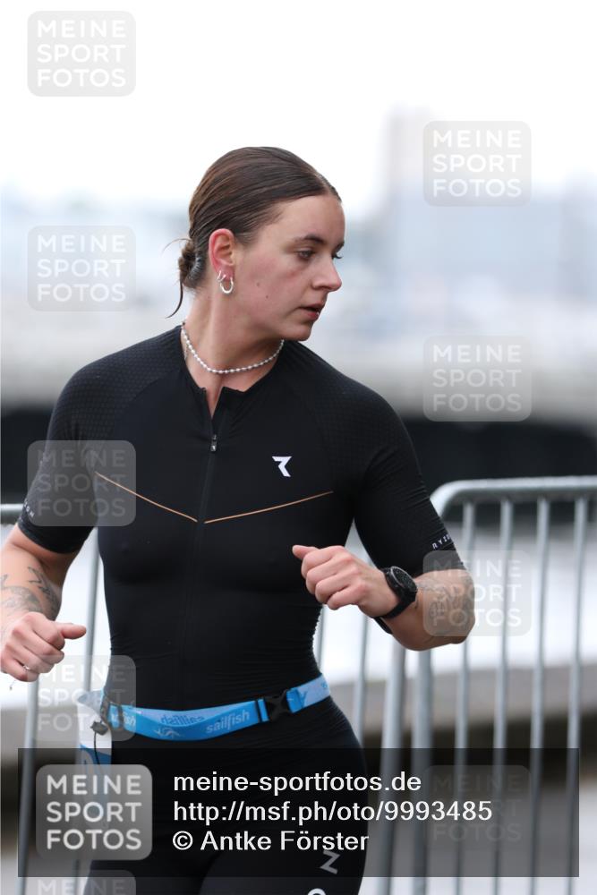 16.08.2026 - KN Förde Triathlon 2026 Antke Förster http://msf.ph/oto/9993485 16.08.2026 10:12:00 Laufen  meine-sportfotos.de