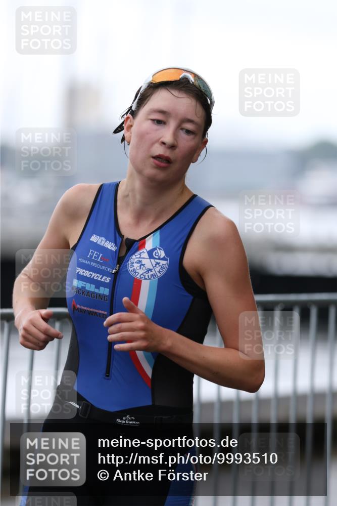 16.08.2026 - KN Förde Triathlon 2026 Antke Förster http://msf.ph/oto/9993510 16.08.2026 10:12:45 Laufen  meine-sportfotos.de