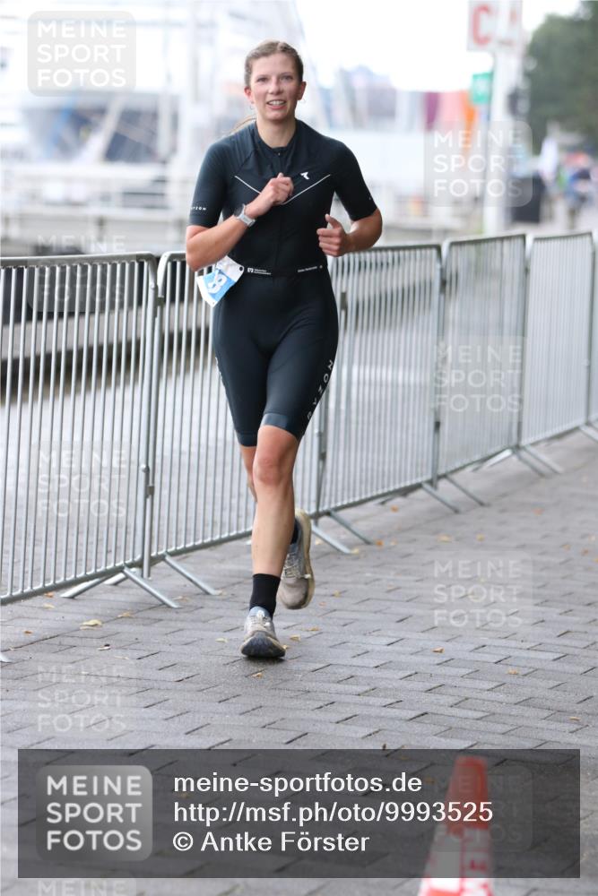 16.08.2026 - KN Förde Triathlon 2026 Antke Förster http://msf.ph/oto/9993525 16.08.2026 10:13:11 Laufen  meine-sportfotos.de