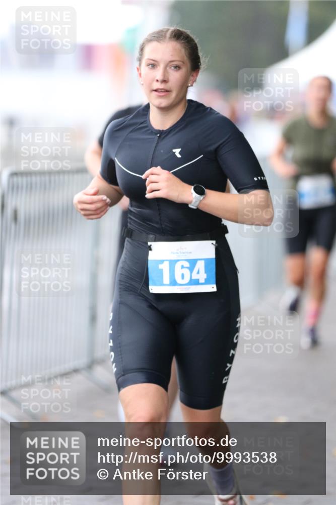 16.08.2026 - KN Förde Triathlon 2026 Antke Förster http://msf.ph/oto/9993538 16.08.2026 10:13:28 Laufen  meine-sportfotos.de