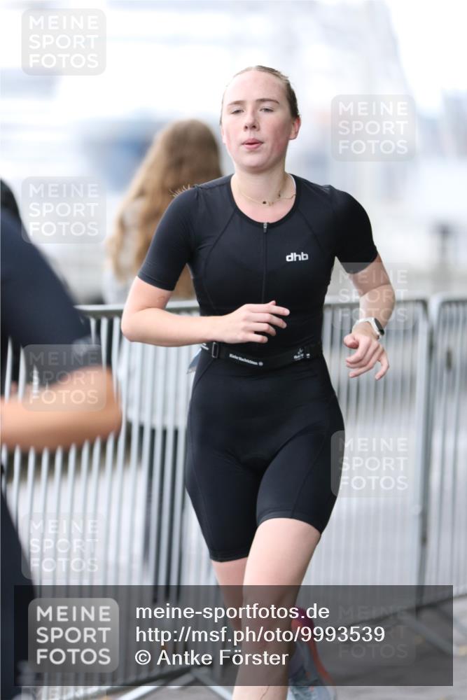 16.08.2026 - KN Förde Triathlon 2026 Antke Förster http://msf.ph/oto/9993539 16.08.2026 10:13:29 Laufen  meine-sportfotos.de