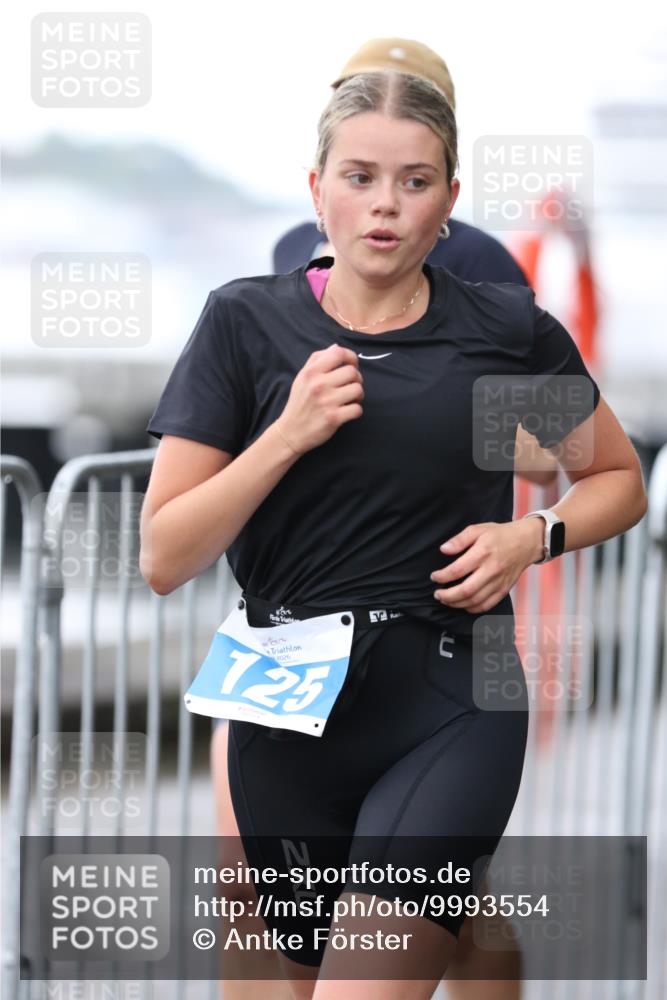 16.08.2026 - KN Förde Triathlon 2026 Antke Förster http://msf.ph/oto/9993554 16.08.2026 10:13:51 Laufen  meine-sportfotos.de
