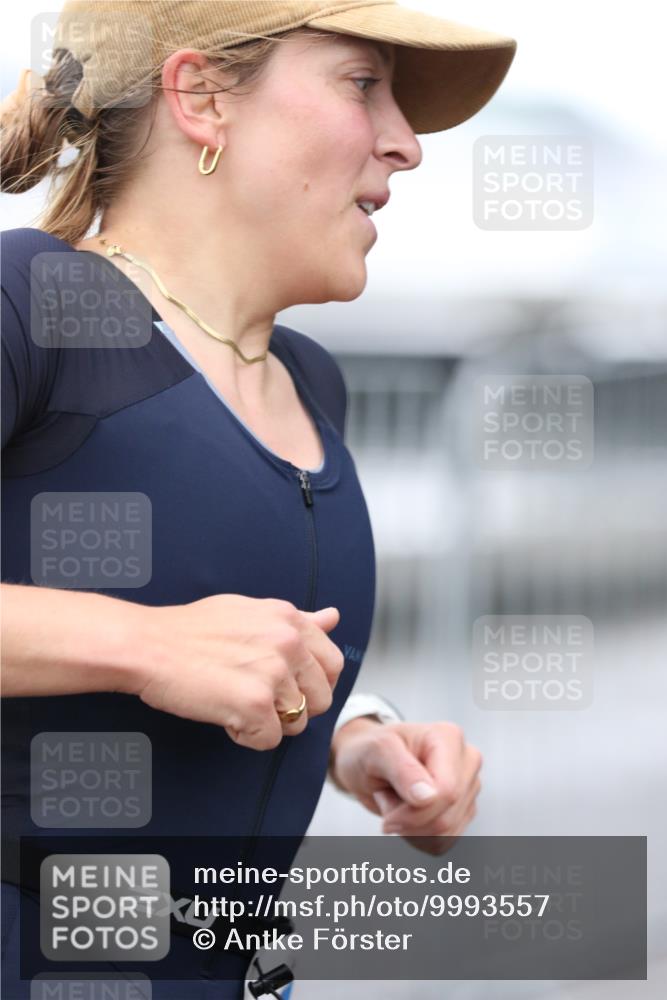 16.08.2026 - KN Förde Triathlon 2026 Antke Förster http://msf.ph/oto/9993557 16.08.2026 10:13:54 Laufen  meine-sportfotos.de