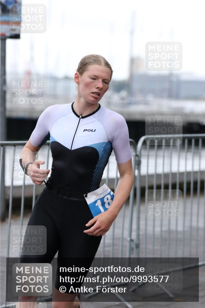 16.08.2026 - KN Förde Triathlon 2026 Antke Förster http://msf.ph/oto/9993577 16.08.2026 10:14:26 Laufen  meine-sportfotos.de