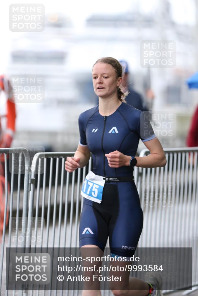 16.08.2026 - KN Förde Triathlon 2026 Antke Förster http://msf.ph/oto/9993584 16.08.2026 10:14:46 Laufen  meine-sportfotos.de
