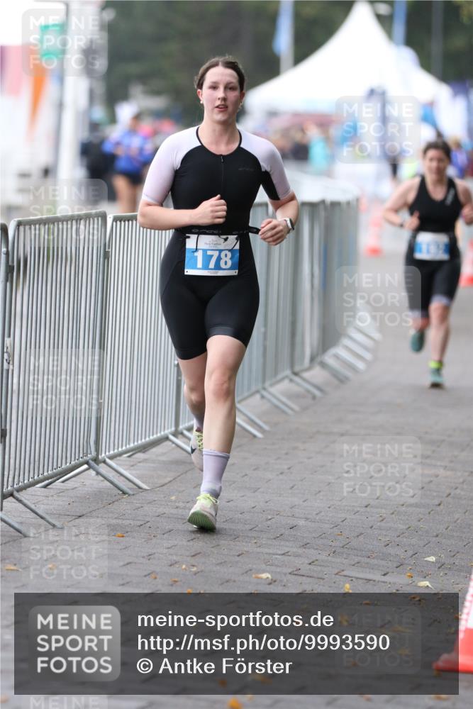 16.08.2026 - KN Förde Triathlon 2026 Antke Förster http://msf.ph/oto/9993590 16.08.2026 10:14:52 Laufen  meine-sportfotos.de