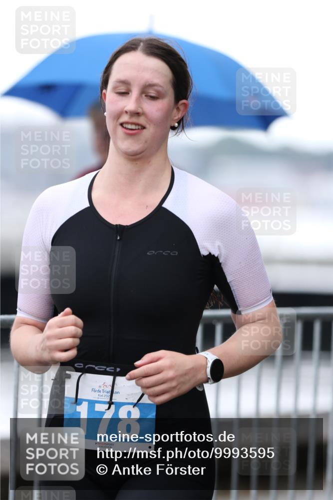 16.08.2026 - KN Förde Triathlon 2026 Antke Förster http://msf.ph/oto/9993595 16.08.2026 10:14:56 Laufen  meine-sportfotos.de