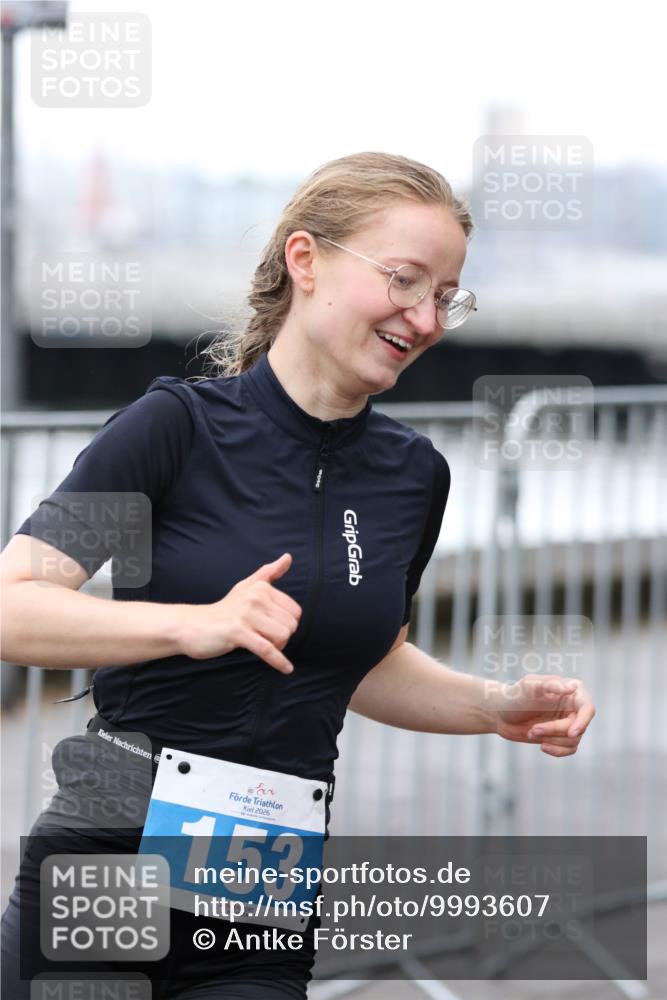 16.08.2026 - KN Förde Triathlon 2026 Antke Förster http://msf.ph/oto/9993607 16.08.2026 10:15:07 Laufen  meine-sportfotos.de