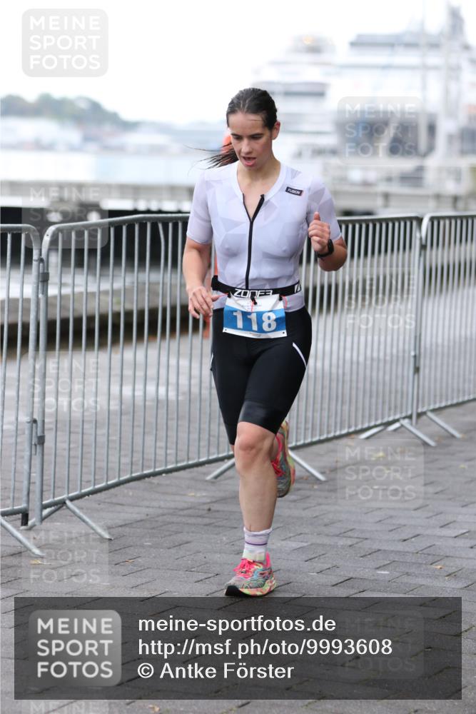 16.08.2026 - KN Förde Triathlon 2026 Antke Förster http://msf.ph/oto/9993608 16.08.2026 10:15:08 Laufen  meine-sportfotos.de