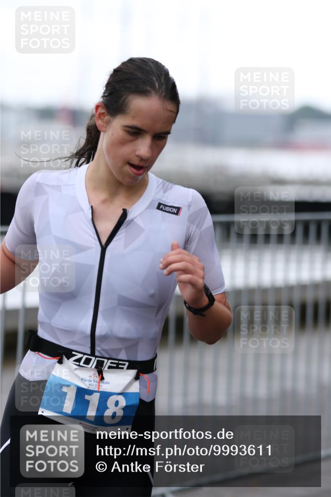 16.08.2026 - KN Förde Triathlon 2026 Antke Förster http://msf.ph/oto/9993611 16.08.2026 10:15:10 Laufen  meine-sportfotos.de