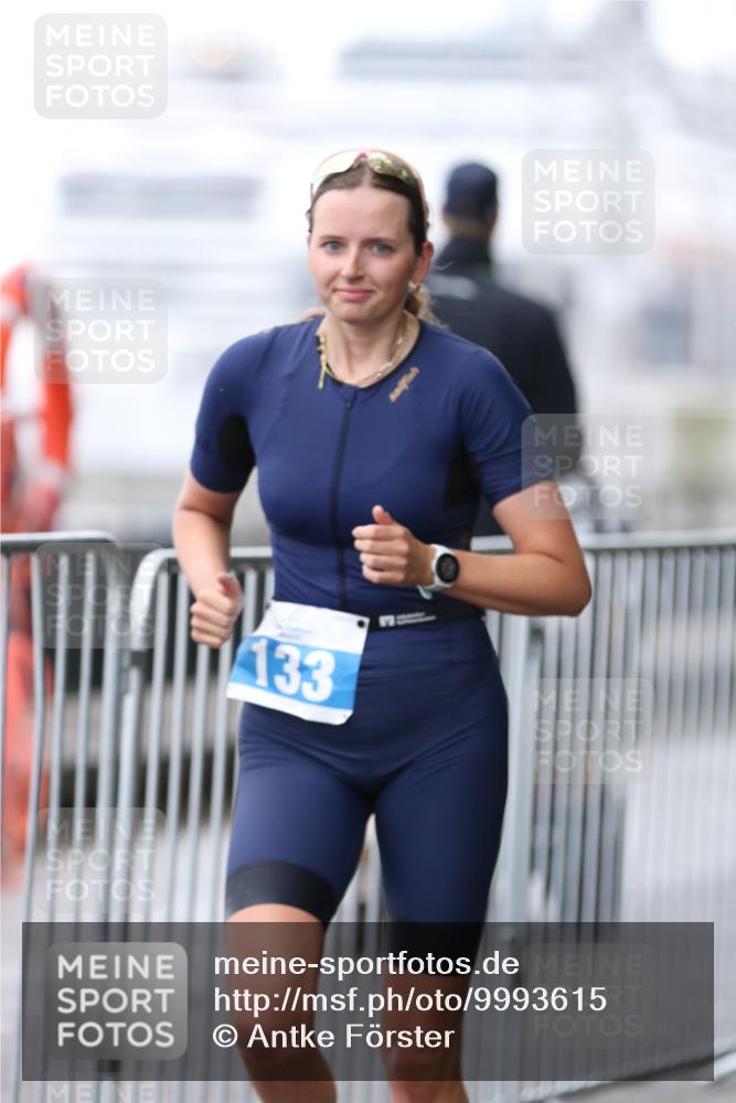 16.08.2026 - KN Förde Triathlon 2026 Antke Förster http://msf.ph/oto/9993615 16.08.2026 10:15:39 Laufen  meine-sportfotos.de