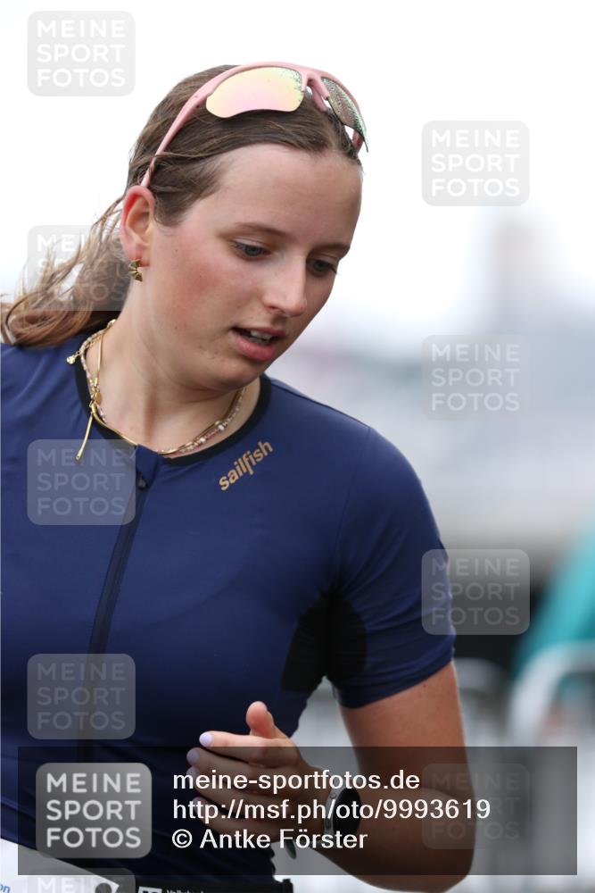 16.08.2026 - KN Förde Triathlon 2026 Antke Förster http://msf.ph/oto/9993619 16.08.2026 10:15:41 Laufen  meine-sportfotos.de