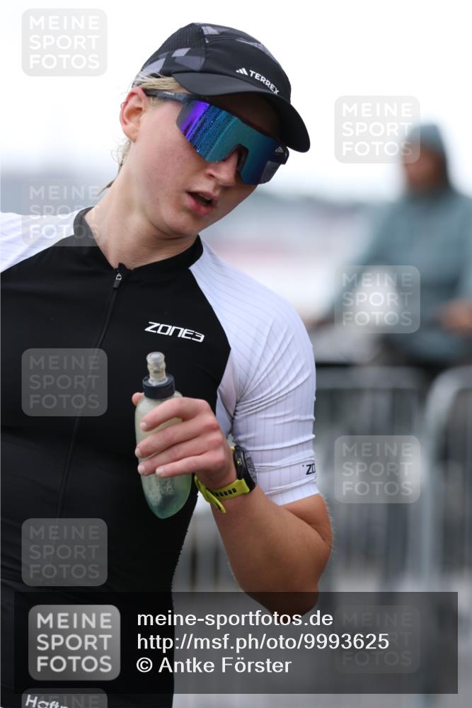 16.08.2026 - KN Förde Triathlon 2026 Antke Förster http://msf.ph/oto/9993625 16.08.2026 10:15:50 Laufen  meine-sportfotos.de
