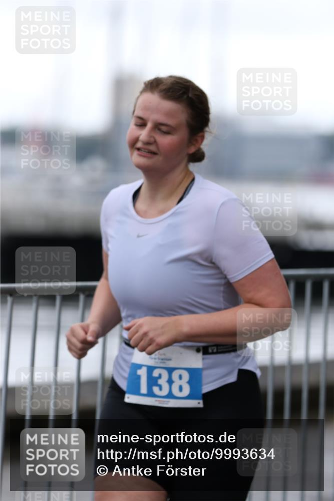 16.08.2026 - KN Förde Triathlon 2026 Antke Förster http://msf.ph/oto/9993634 16.08.2026 10:16:13 Laufen  meine-sportfotos.de