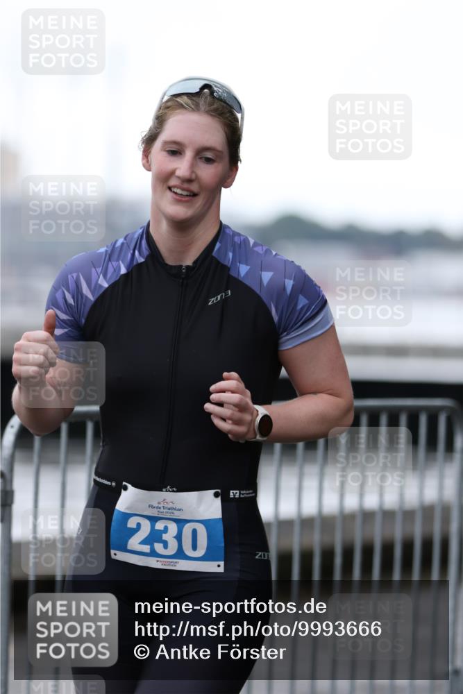 16.08.2026 - KN Förde Triathlon 2026 Antke Förster http://msf.ph/oto/9993666 16.08.2026 10:16:47 Laufen  meine-sportfotos.de