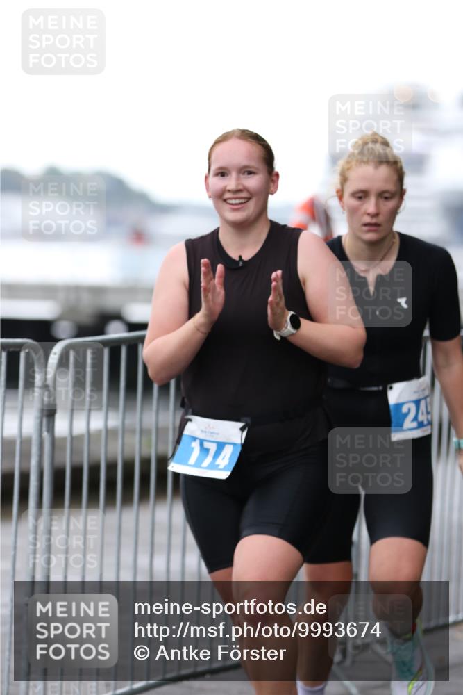 16.08.2026 - KN Förde Triathlon 2026 Antke Förster http://msf.ph/oto/9993674 16.08.2026 10:17:02 Laufen  meine-sportfotos.de