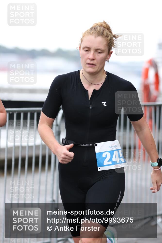 16.08.2026 - KN Förde Triathlon 2026 Antke Förster http://msf.ph/oto/9993675 16.08.2026 10:17:03 Laufen  meine-sportfotos.de