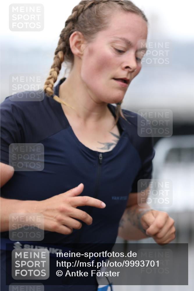 16.08.2026 - KN Förde Triathlon 2026 Antke Förster http://msf.ph/oto/9993701 16.08.2026 10:17:39 Laufen  meine-sportfotos.de