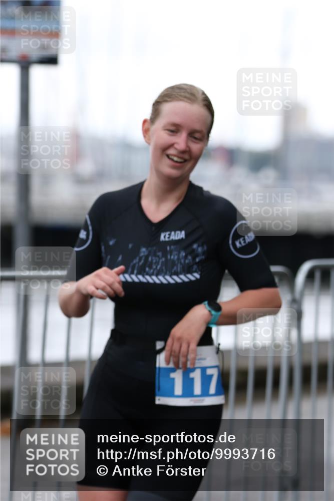16.08.2026 - KN Förde Triathlon 2026 Antke Förster http://msf.ph/oto/9993716 16.08.2026 10:17:55 Laufen  meine-sportfotos.de