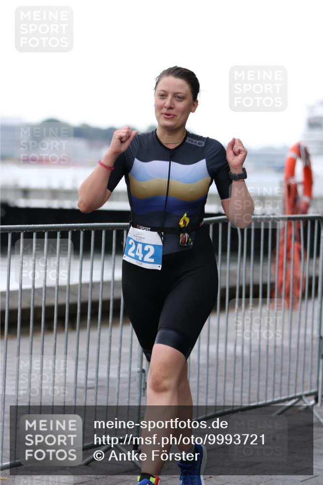 16.08.2026 - KN Förde Triathlon 2026 Antke Förster http://msf.ph/oto/9993721 16.08.2026 10:18:00 Laufen  meine-sportfotos.de