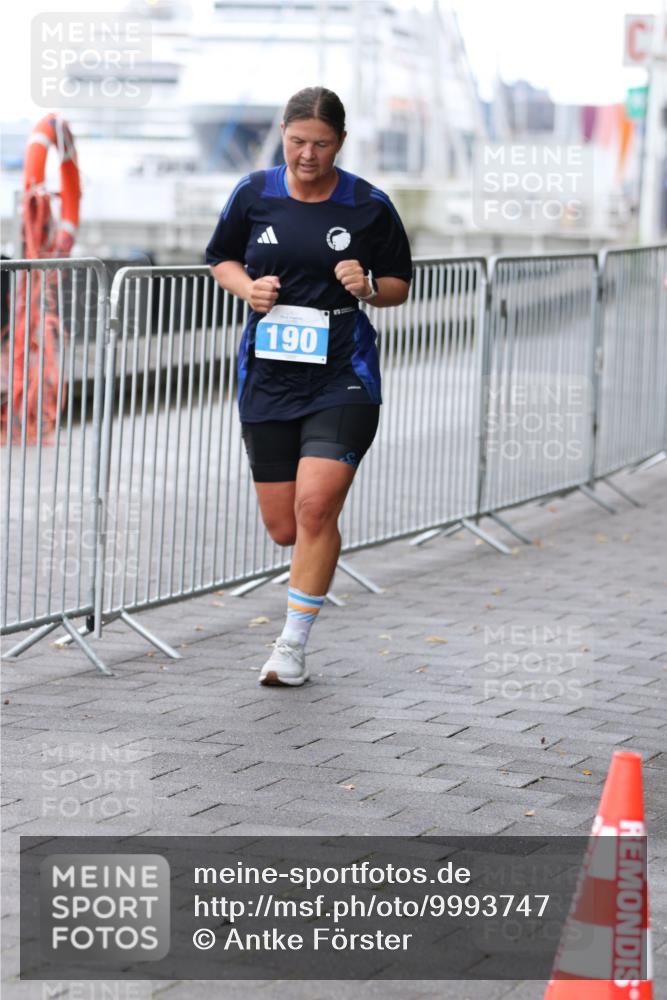 16.08.2026 - KN Förde Triathlon 2026 Antke Förster http://msf.ph/oto/9993747 16.08.2026 10:18:21 Laufen  meine-sportfotos.de