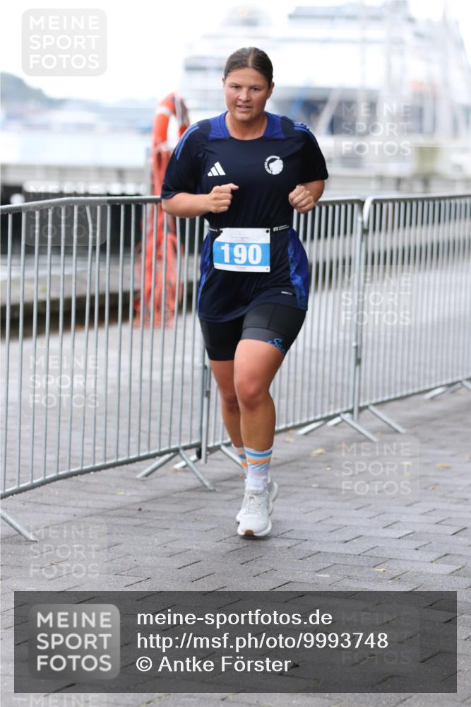 16.08.2026 - KN Förde Triathlon 2026 Antke Förster http://msf.ph/oto/9993748 16.08.2026 10:18:22 Laufen  meine-sportfotos.de
