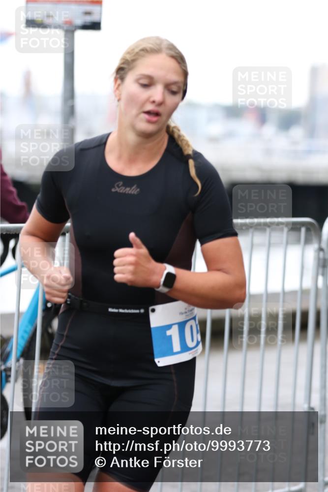 16.08.2026 - KN Förde Triathlon 2026 Antke Förster http://msf.ph/oto/9993773 16.08.2026 10:18:45 Laufen  meine-sportfotos.de