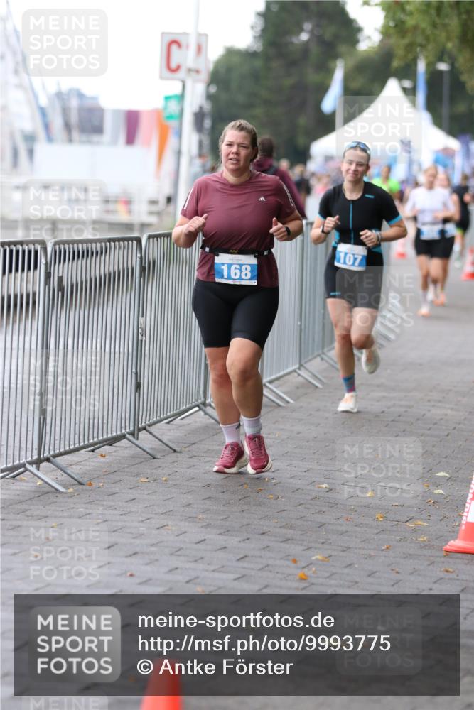 16.08.2026 - KN Förde Triathlon 2026 Antke Förster http://msf.ph/oto/9993775 16.08.2026 10:19:07 Laufen  meine-sportfotos.de