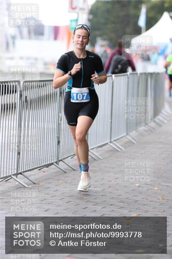 16.08.2026 - KN Förde Triathlon 2026 Antke Förster http://msf.ph/oto/9993778 16.08.2026 10:19:09 Laufen  meine-sportfotos.de