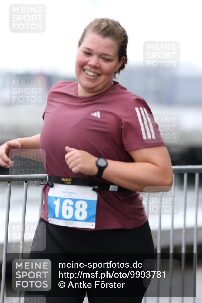 16.08.2026 - KN Förde Triathlon 2026 Antke Förster http://msf.ph/oto/9993781 16.08.2026 10:19:11 Laufen  meine-sportfotos.de