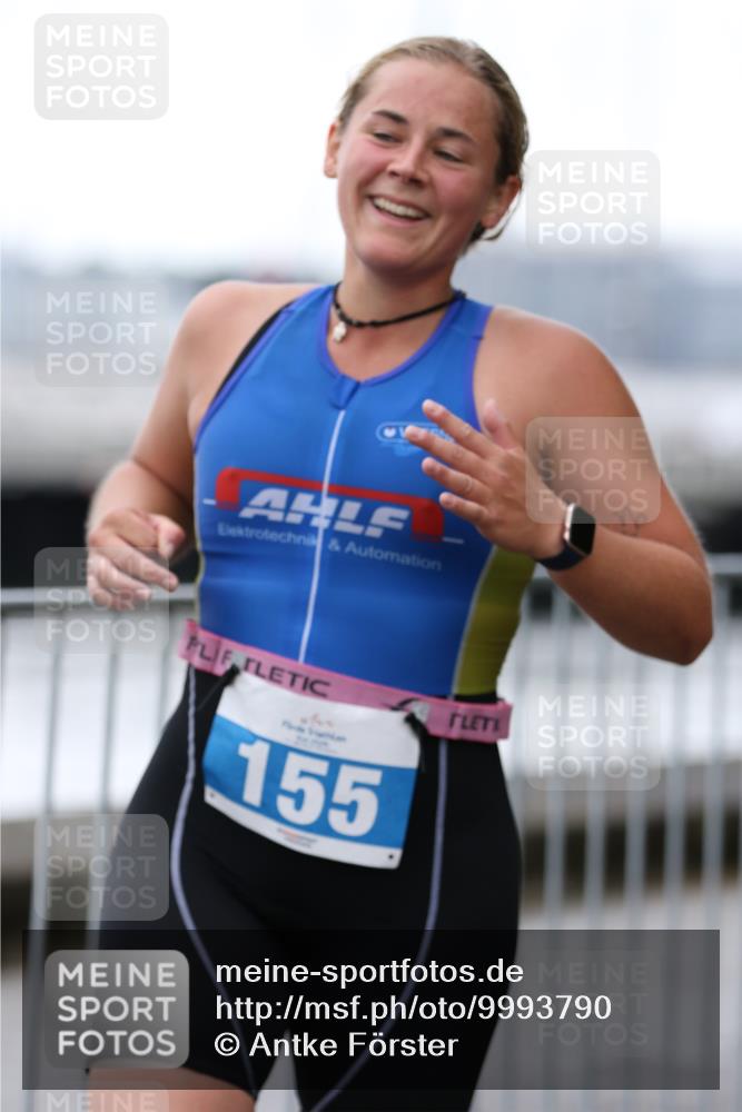 16.08.2026 - KN Förde Triathlon 2026 Antke Förster http://msf.ph/oto/9993790 16.08.2026 10:19:19 Laufen  meine-sportfotos.de