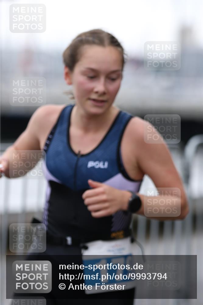16.08.2026 - KN Förde Triathlon 2026 Antke Förster http://msf.ph/oto/9993794 16.08.2026 10:19:22 Laufen  meine-sportfotos.de