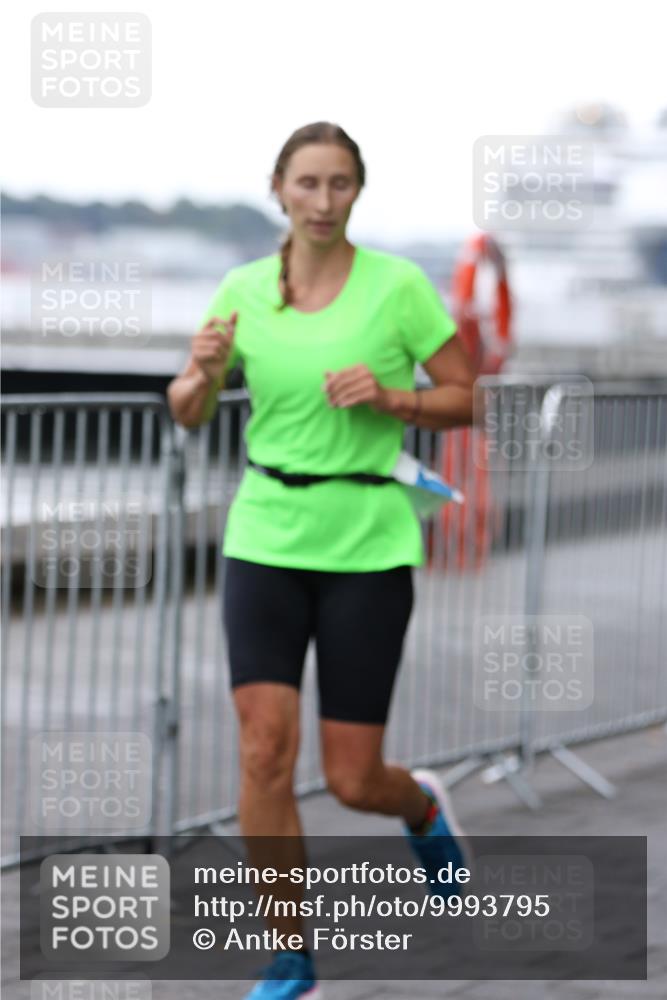 16.08.2026 - KN Förde Triathlon 2026 Antke Förster http://msf.ph/oto/9993795 16.08.2026 10:19:24 Laufen  meine-sportfotos.de