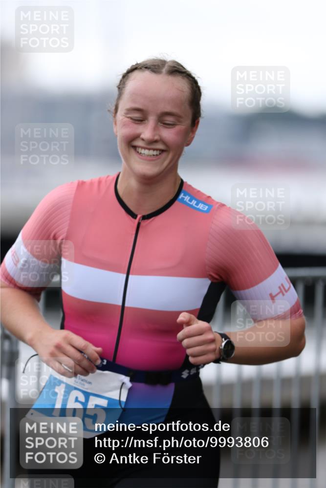 16.08.2026 - KN Förde Triathlon 2026 Antke Förster http://msf.ph/oto/9993806 16.08.2026 10:19:44 Laufen  meine-sportfotos.de