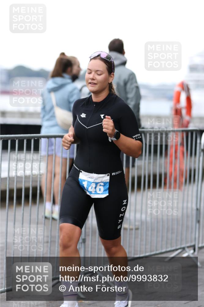 16.08.2026 - KN Förde Triathlon 2026 Antke Förster http://msf.ph/oto/9993832 16.08.2026 10:20:21 Laufen  meine-sportfotos.de