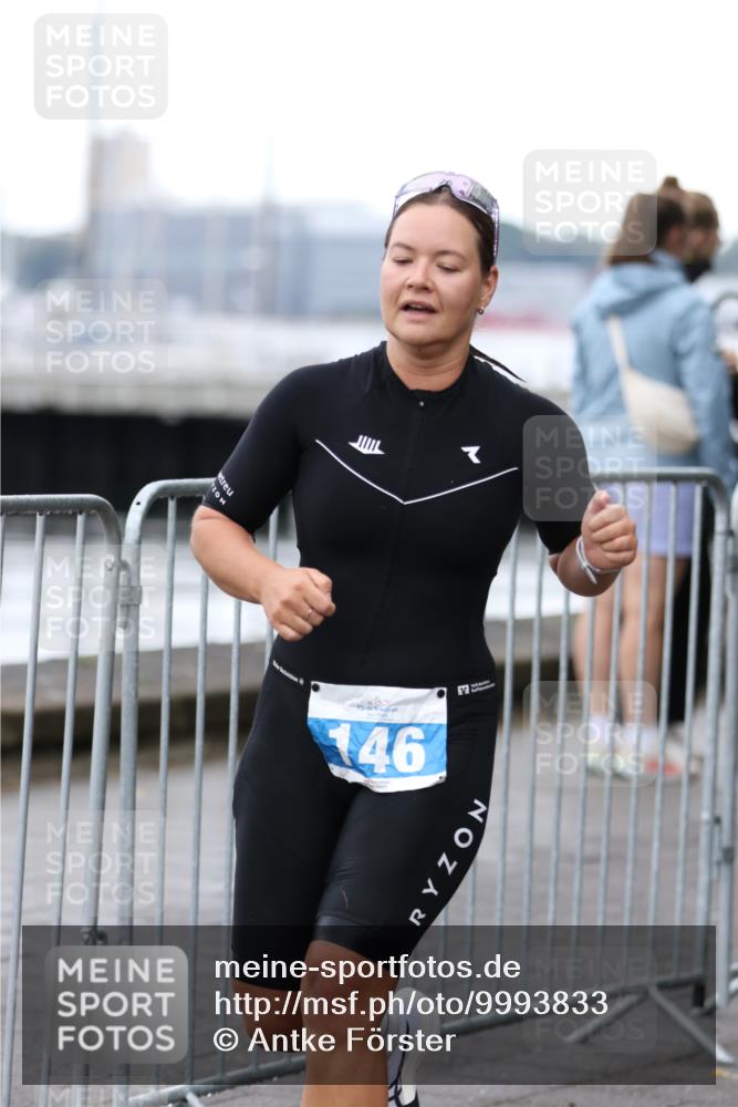16.08.2026 - KN Förde Triathlon 2026 Antke Förster http://msf.ph/oto/9993833 16.08.2026 10:20:22 Laufen  meine-sportfotos.de