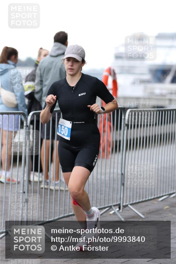 16.08.2026 - KN Förde Triathlon 2026 Antke Förster http://msf.ph/oto/9993840 16.08.2026 10:20:27 Laufen  meine-sportfotos.de
